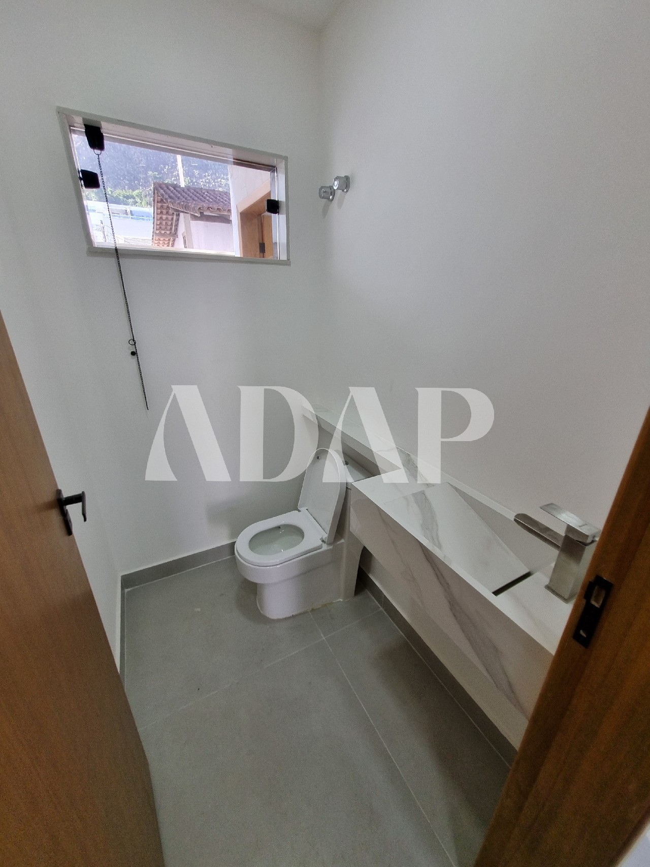 Casa à venda com 4 quartos, 180m² - Foto 25