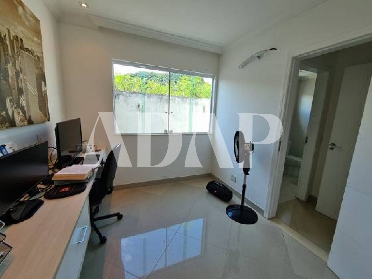 Casa à venda com 4 quartos, 250m² - Foto 14