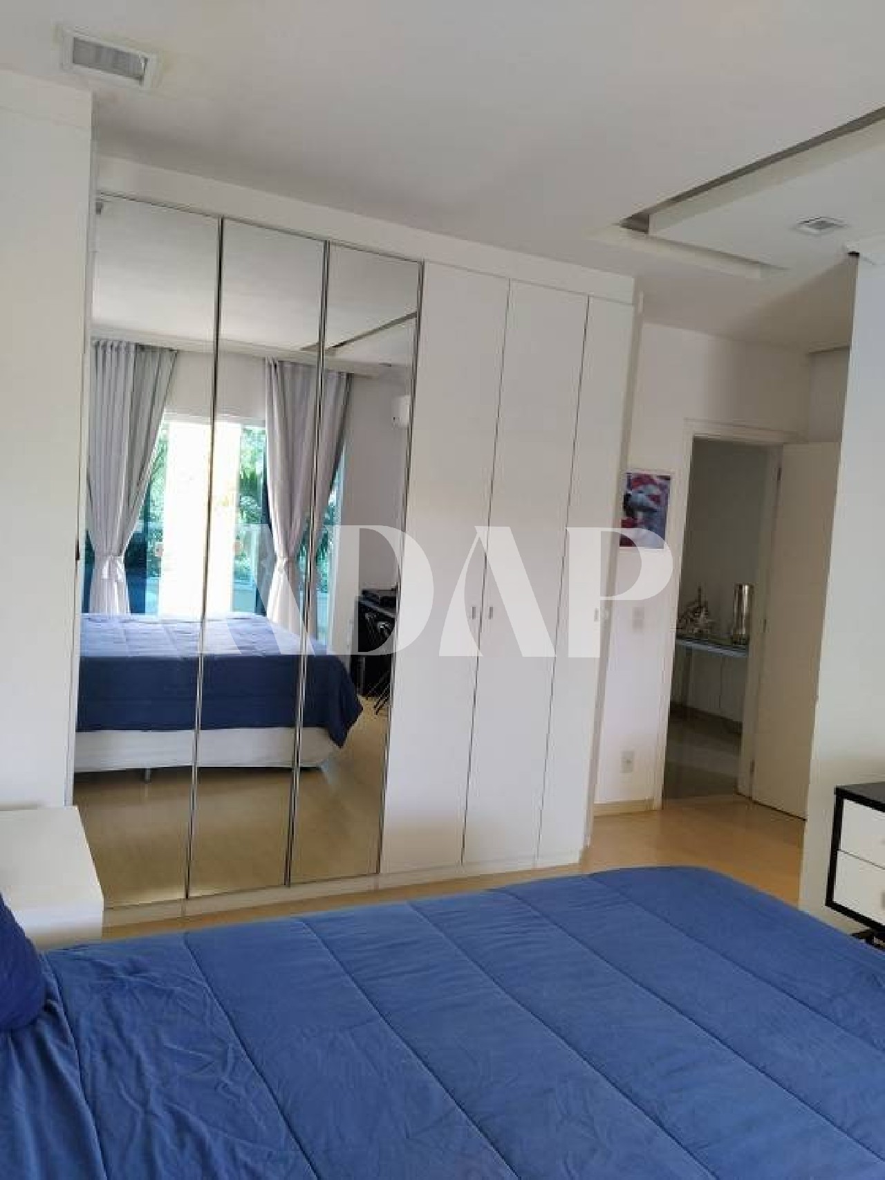 Casa à venda com 4 quartos, 250m² - Foto 25