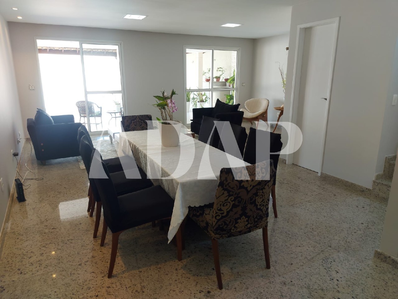 Casa à venda com 4 quartos, 238m² - Foto 12