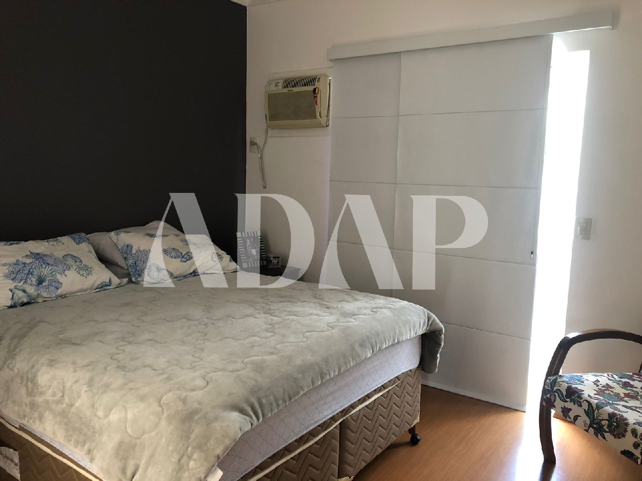 Casa à venda com 4 quartos, 200m² - Foto 27