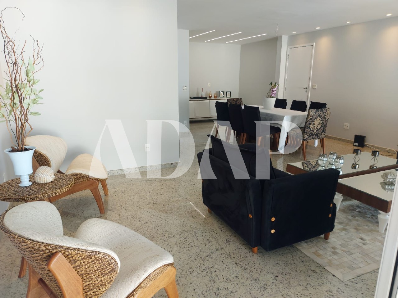 Casa à venda com 4 quartos, 238m² - Foto 10