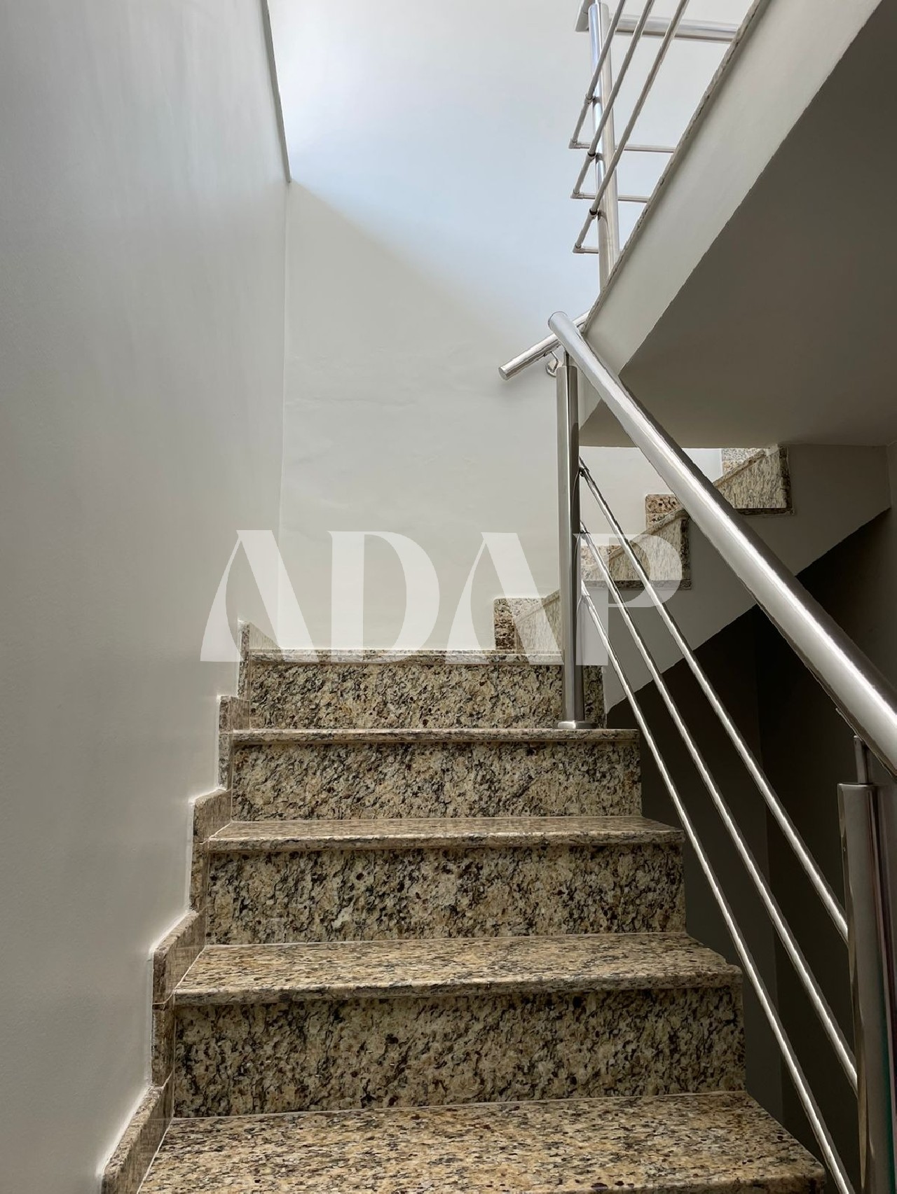 Casa à venda com 3 quartos, 160m² - Foto 4