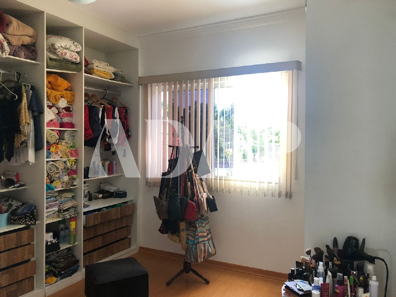 Casa à venda com 4 quartos, 200m² - Foto 24