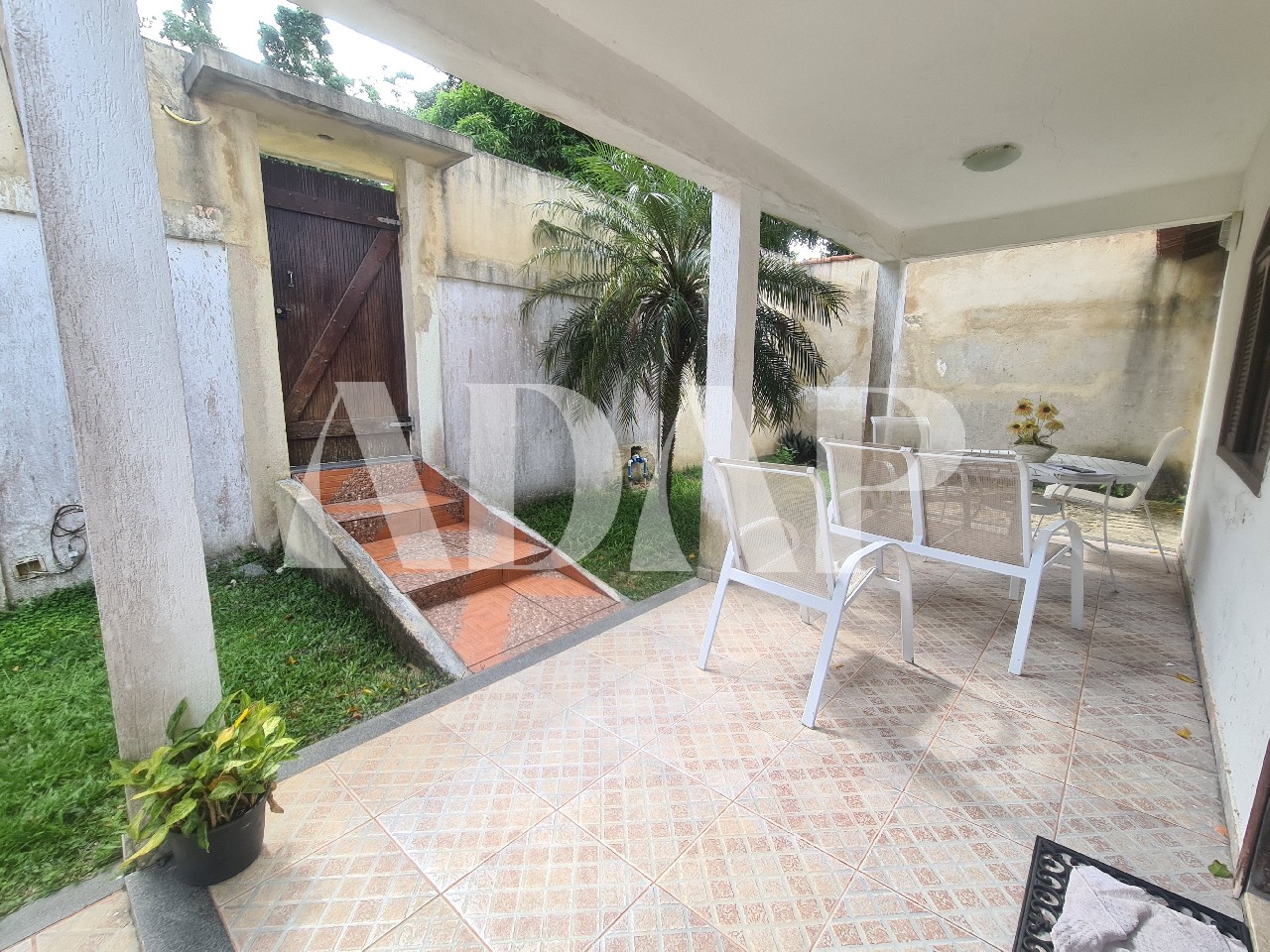 Casa à venda com 3 quartos, 360m² - Foto 4