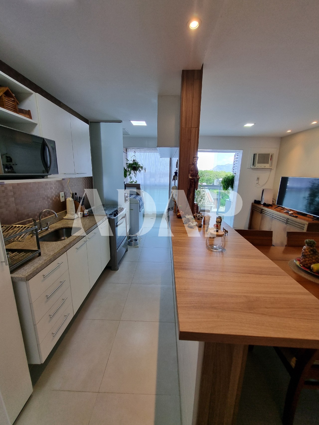 Apartamento à venda com 4 quartos, 156m² - Foto 9