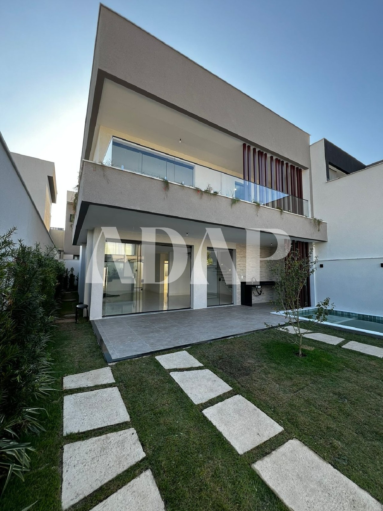 Casa à venda com 4 quartos, 247m² - Foto 8