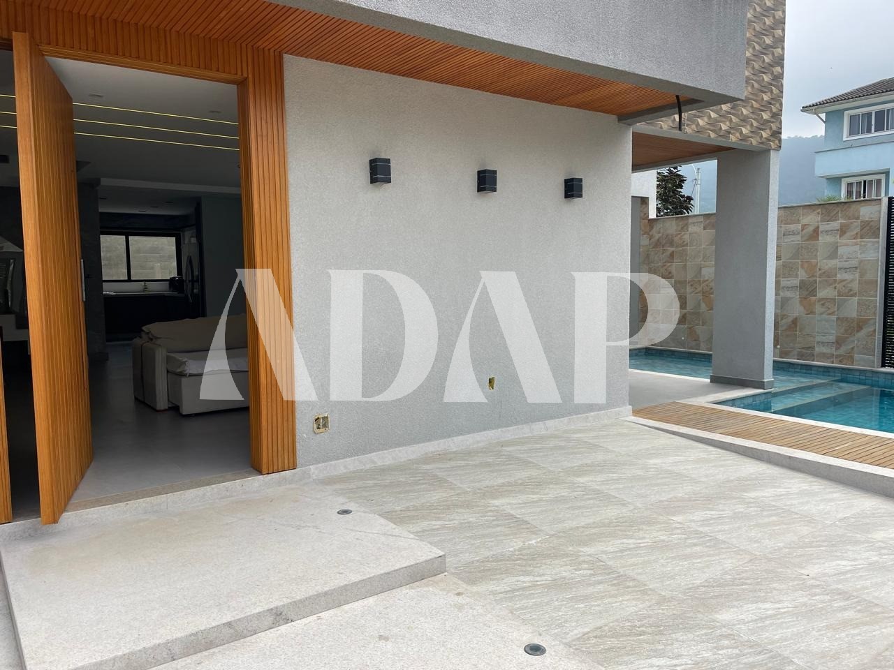 Casa à venda com 4 quartos, 420m² - Foto 3