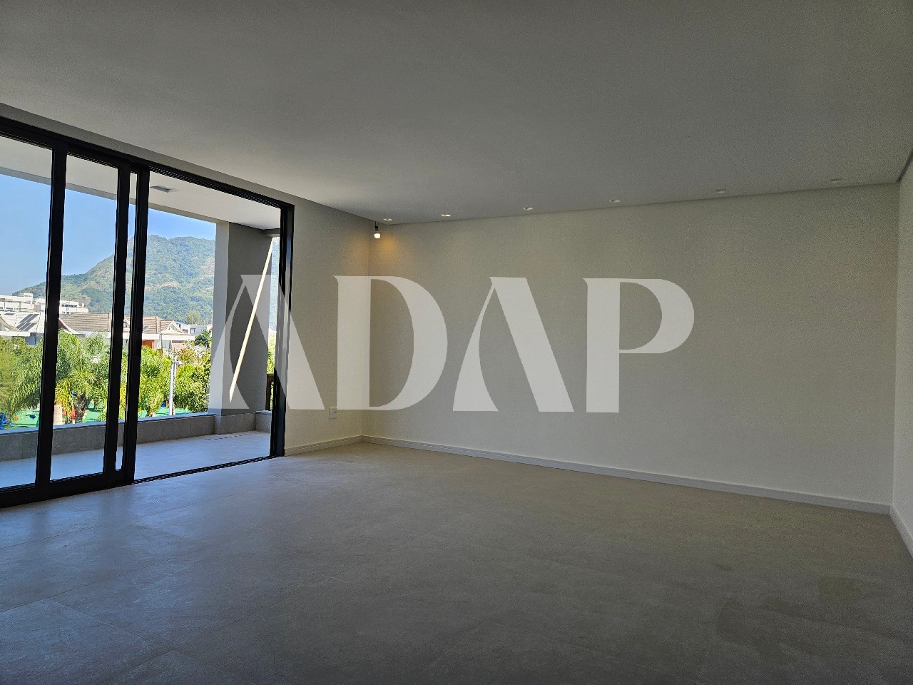 Casa à venda com 5 quartos, 442m² - Foto 3