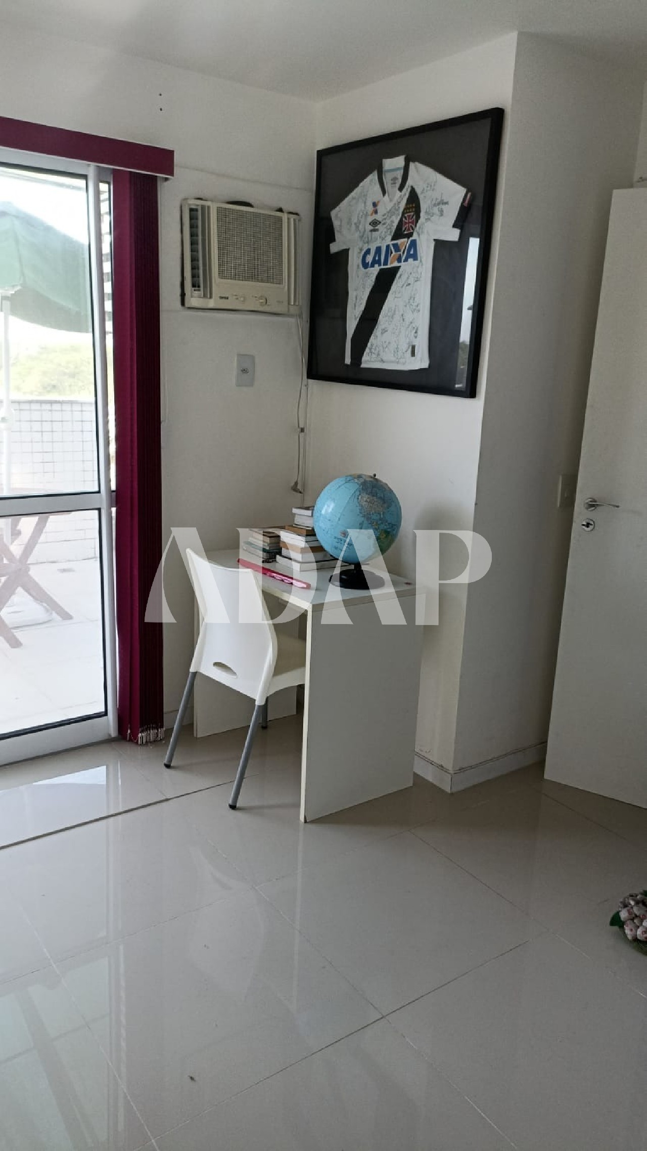 Apartamento à venda com 3 quartos, 133m² - Foto 17