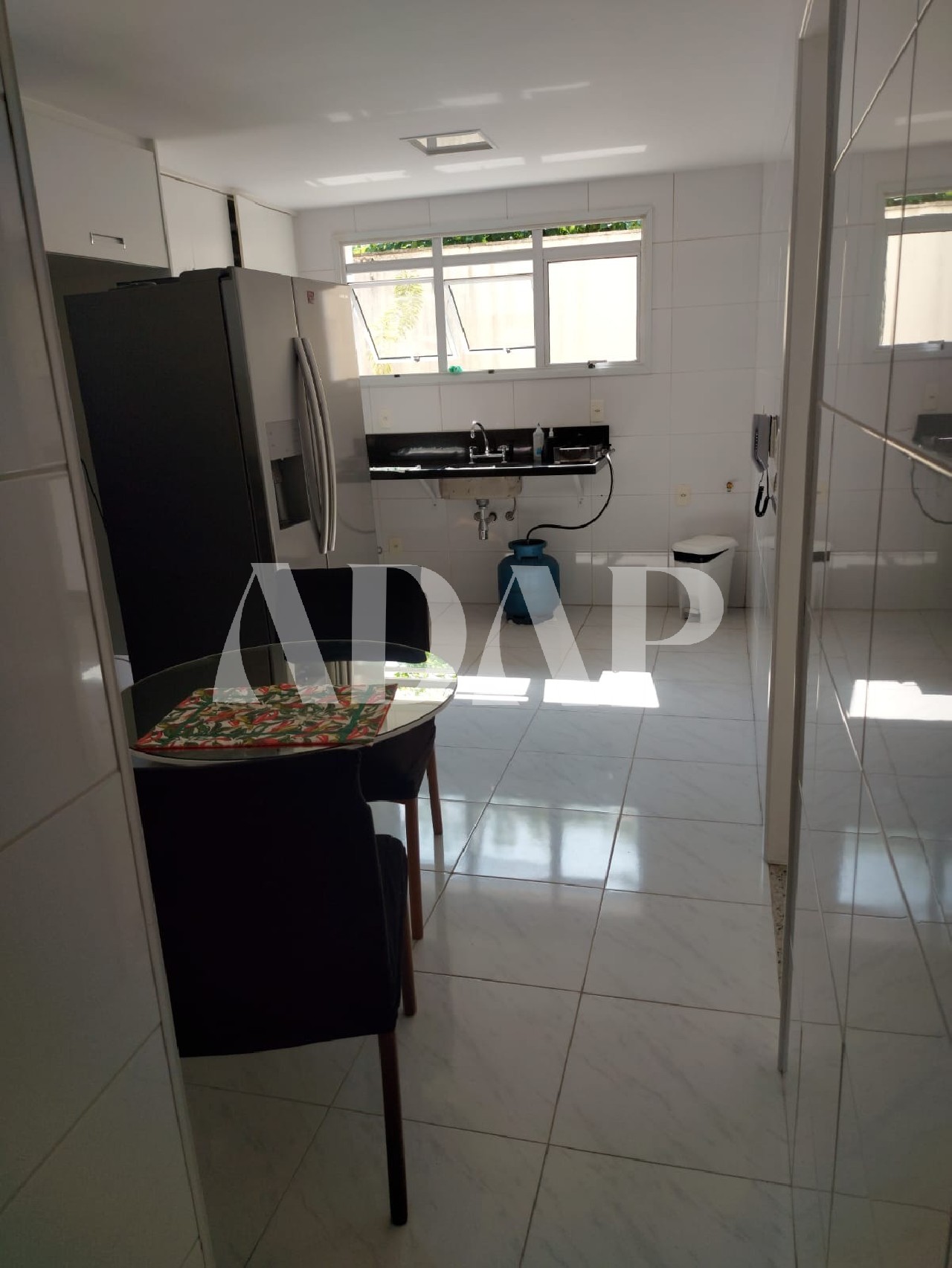 Casa à venda com 4 quartos, 238m² - Foto 15