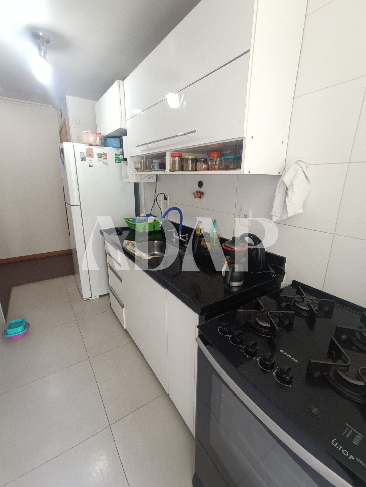 Apartamento à venda com 2 quartos, 67m² - Foto 3