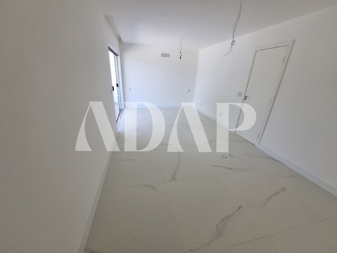 Casa à venda com 4 quartos, 190m² - Foto 12