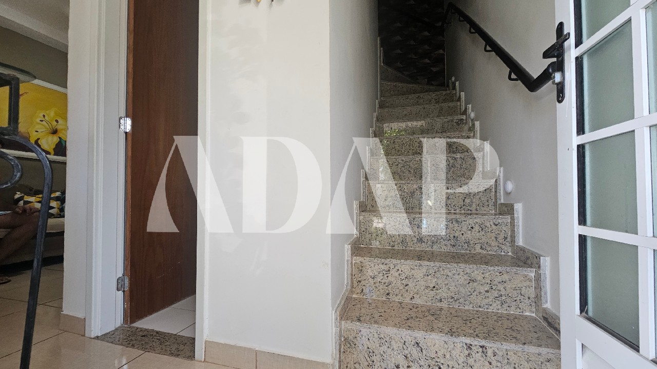 Casa à venda com 3 quartos, 83m² - Foto 11