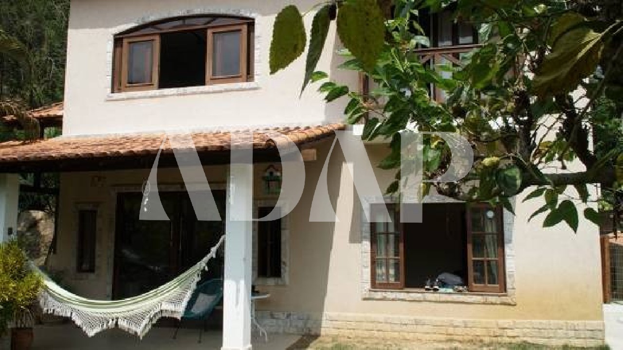 Casa à venda com 4 quartos, 250m² - Foto 26