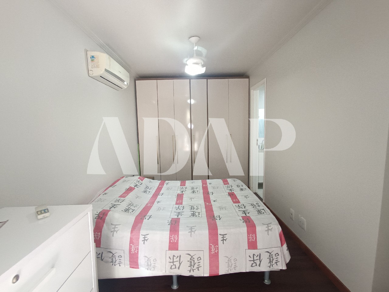 Apartamento à venda com 2 quartos, 67m² - Foto 6