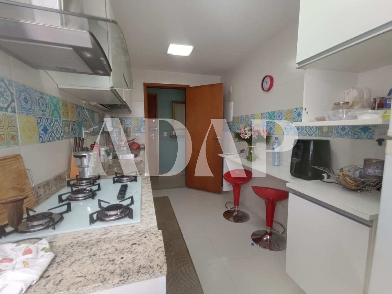 Apartamento à venda com 3 quartos, 95m² - Foto 8