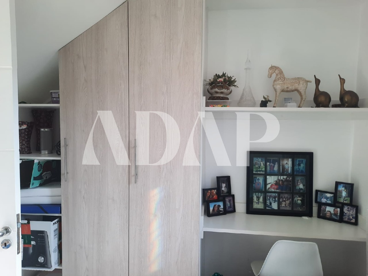 Casa à venda com 4 quartos, 212m² - Foto 11