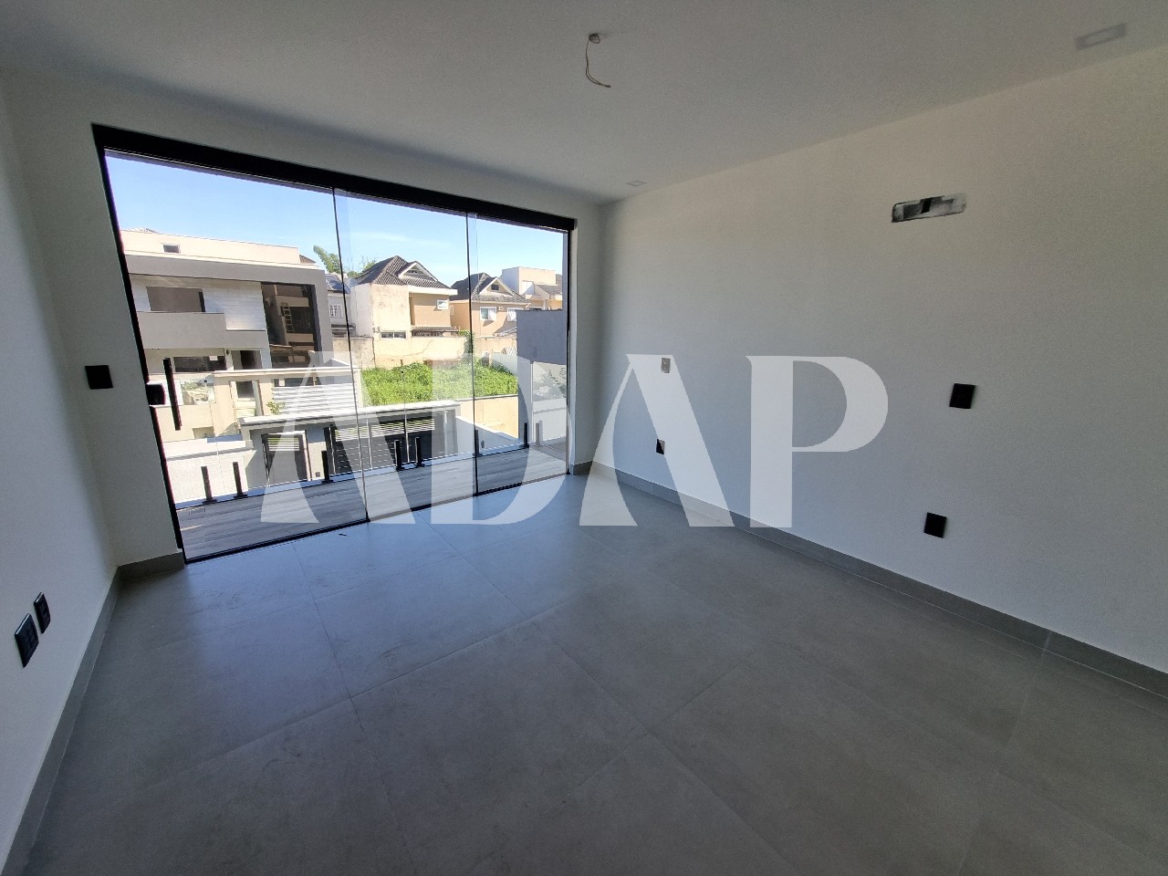 Casa à venda com 4 quartos, 180m² - Foto 28