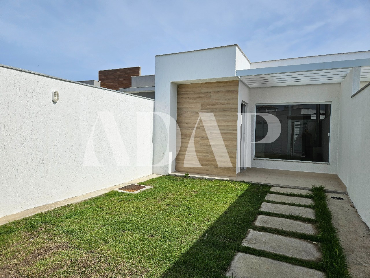 Casa à venda com 2 quartos, 149m² - Foto 2