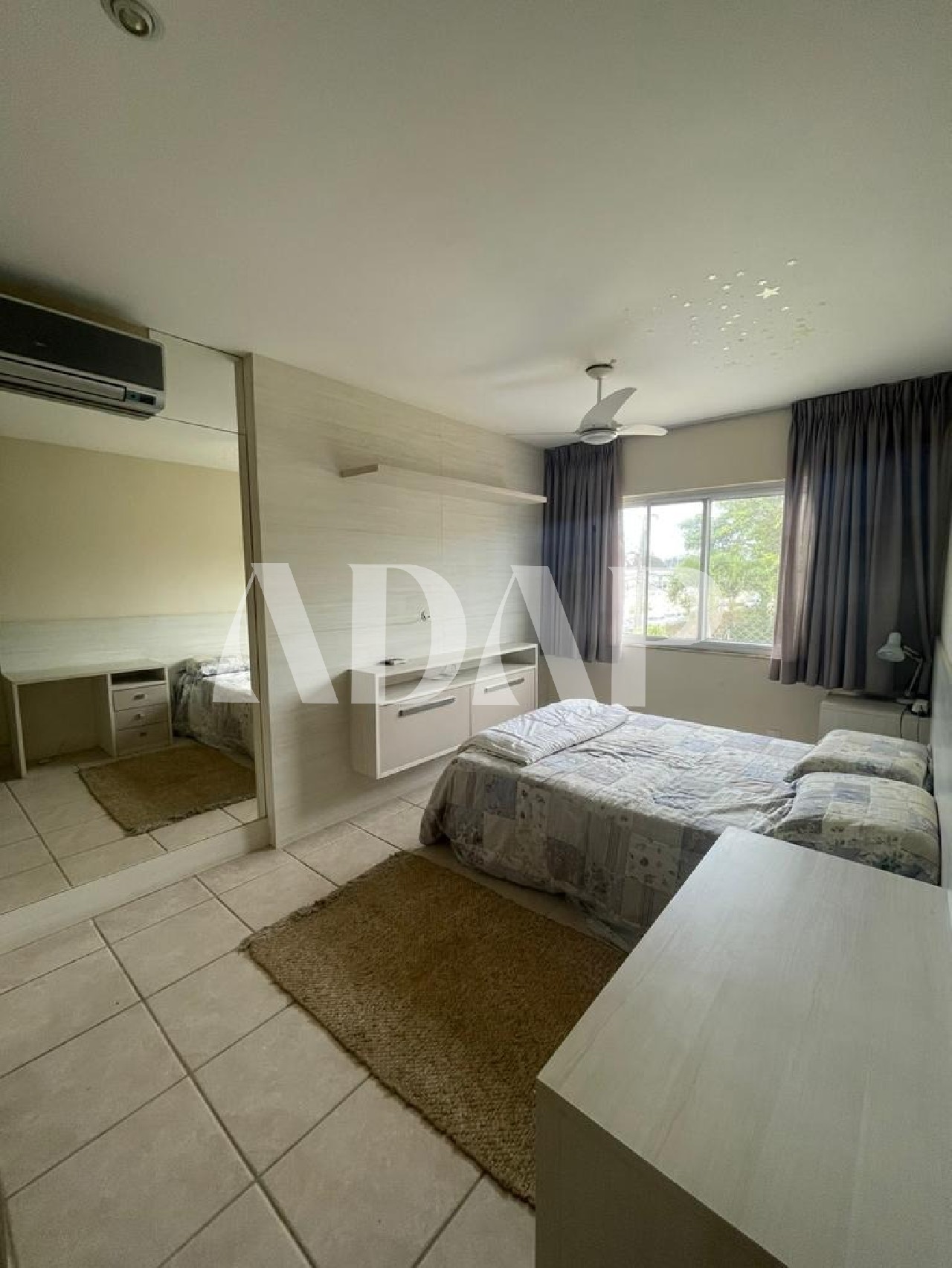 Casa à venda com 4 quartos, 450m² - Foto 11