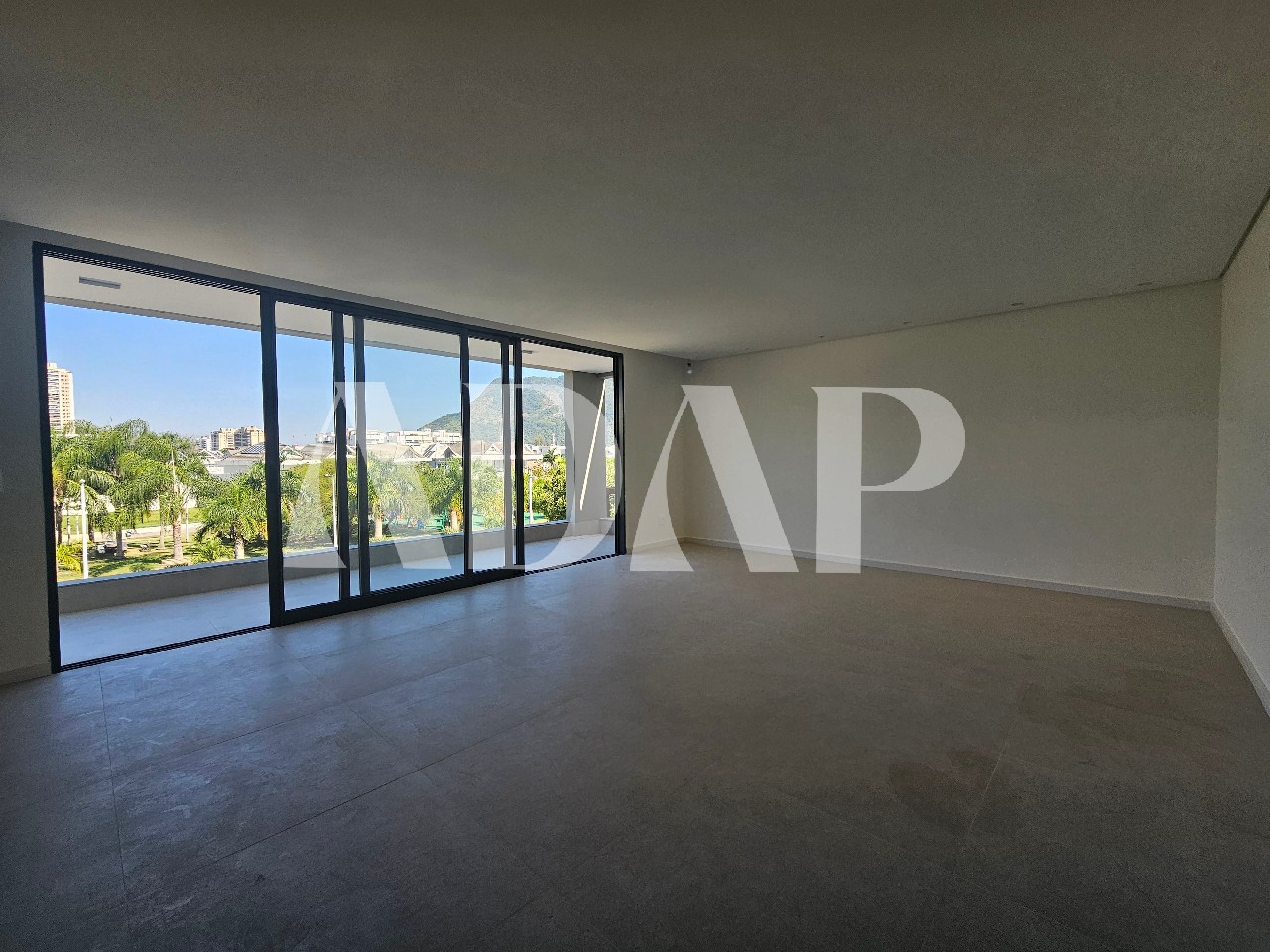 Casa à venda com 5 quartos, 442m² - Foto 4