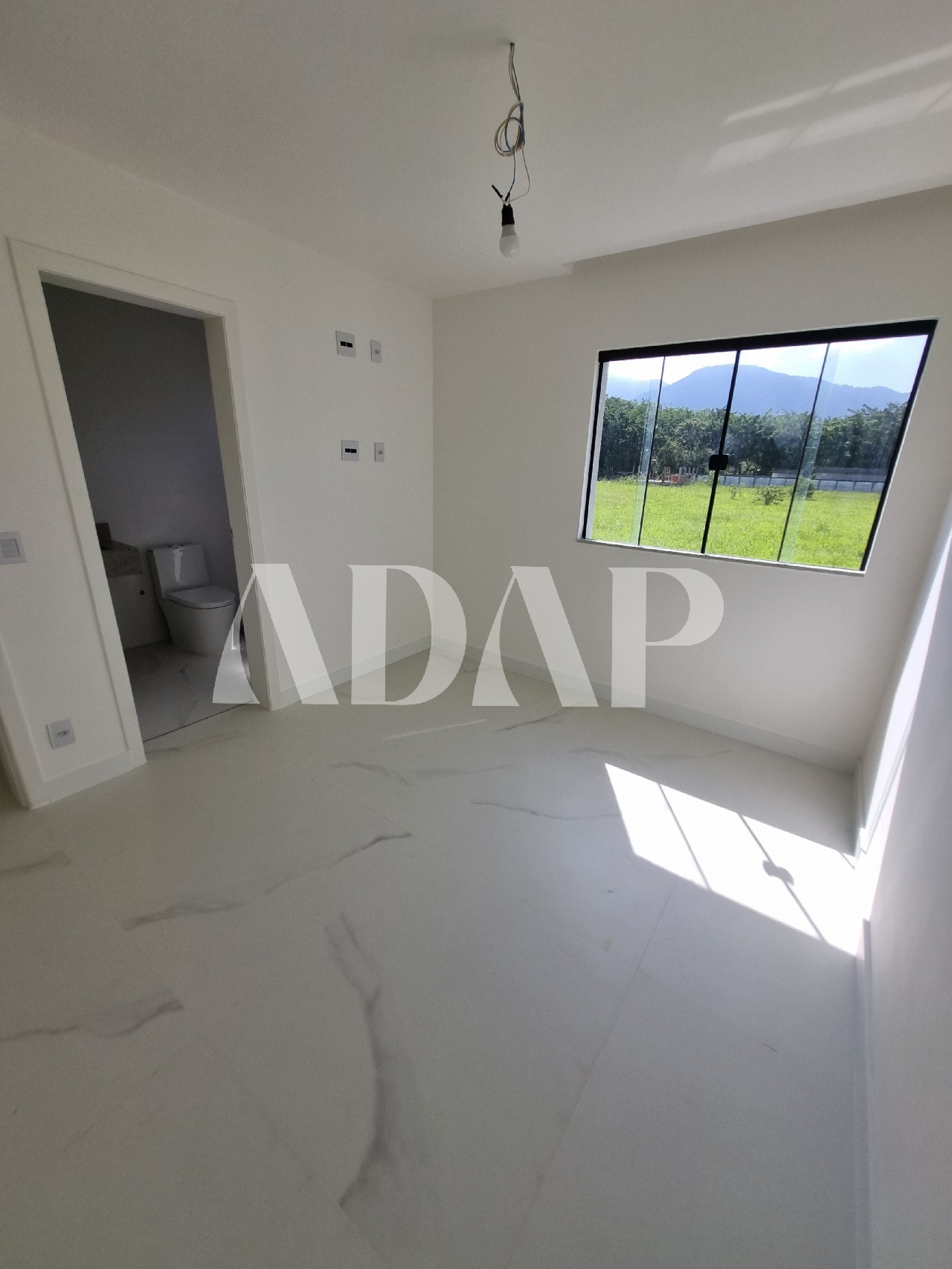 Casa à venda com 4 quartos, 190m² - Foto 27