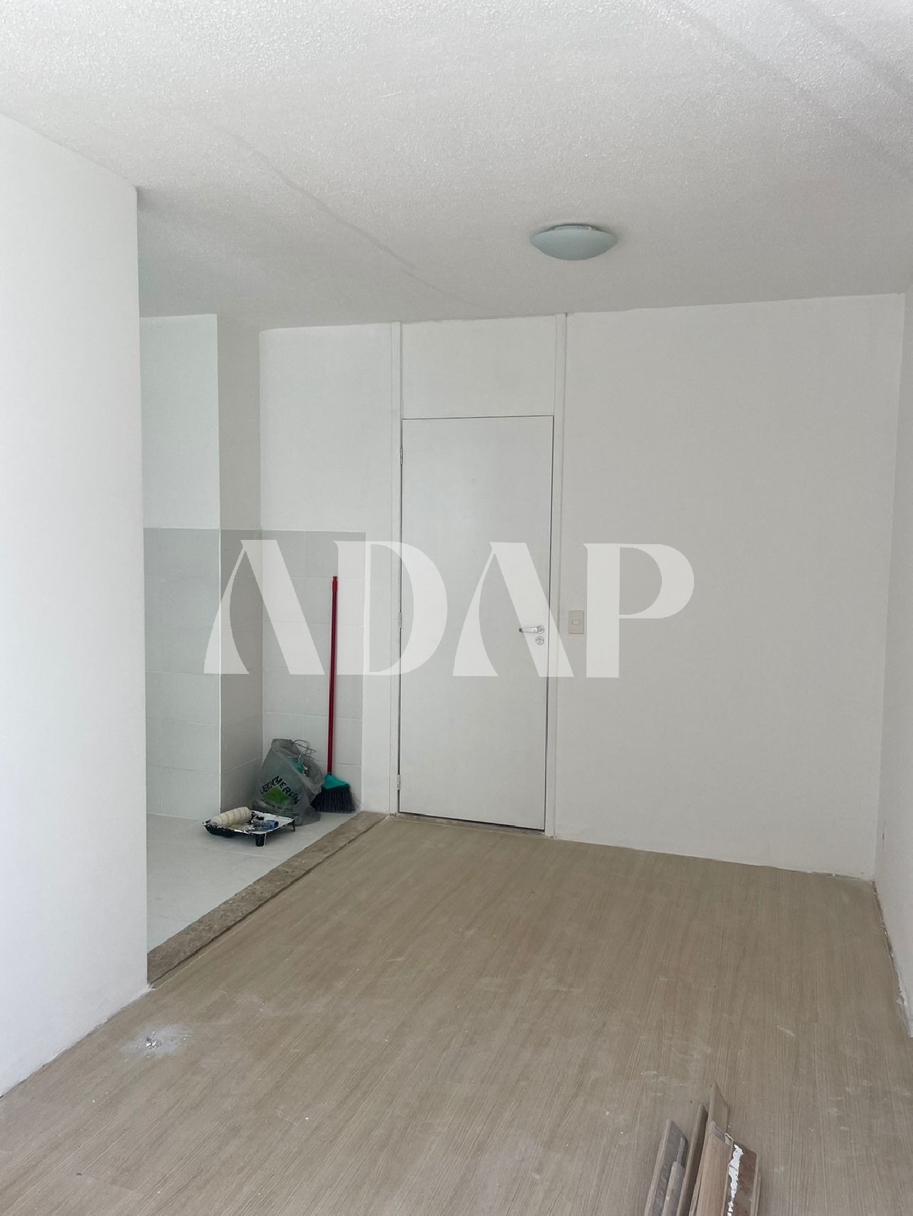 Apartamento à venda com 2 quartos, 43m² - Foto 2