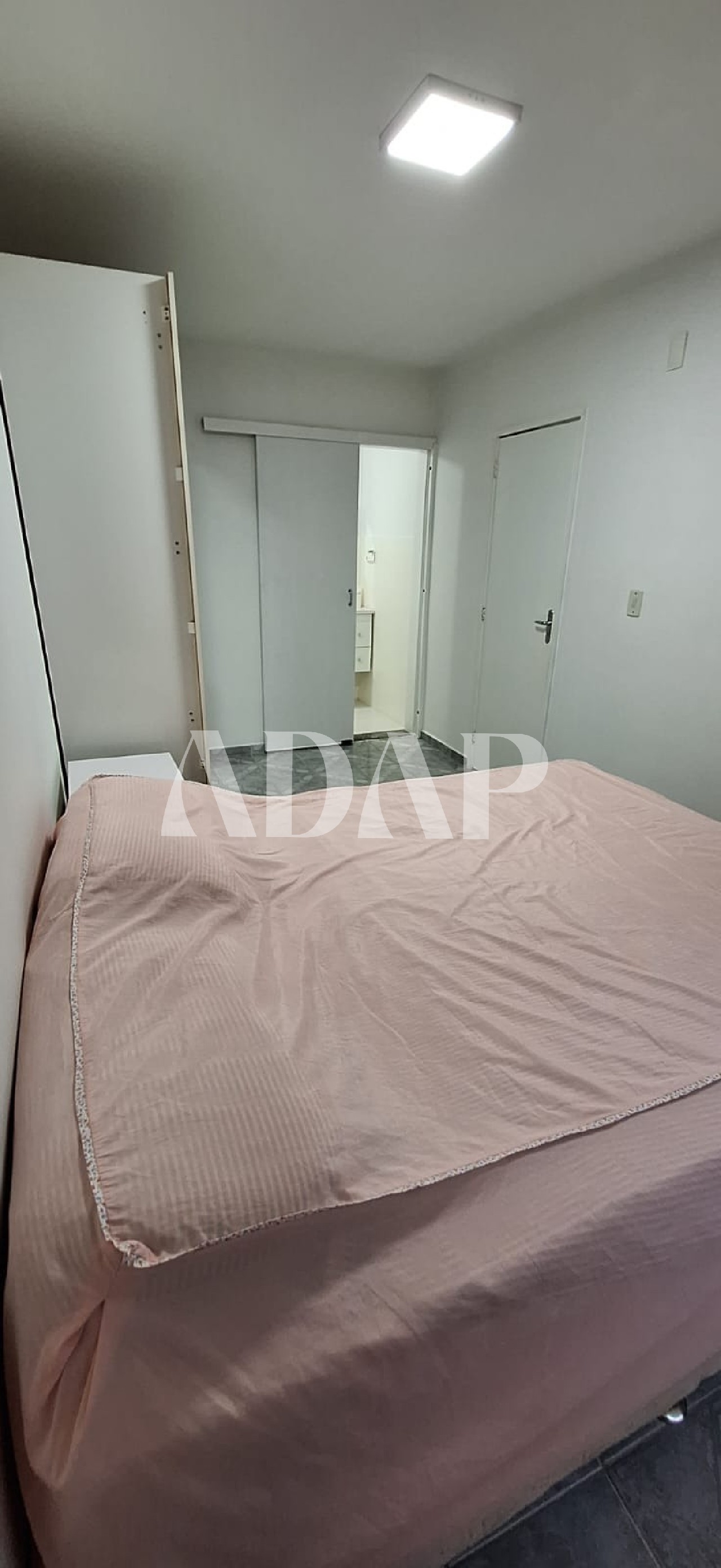 Apartamento à venda com 1 quarto, 47m² - Foto 13