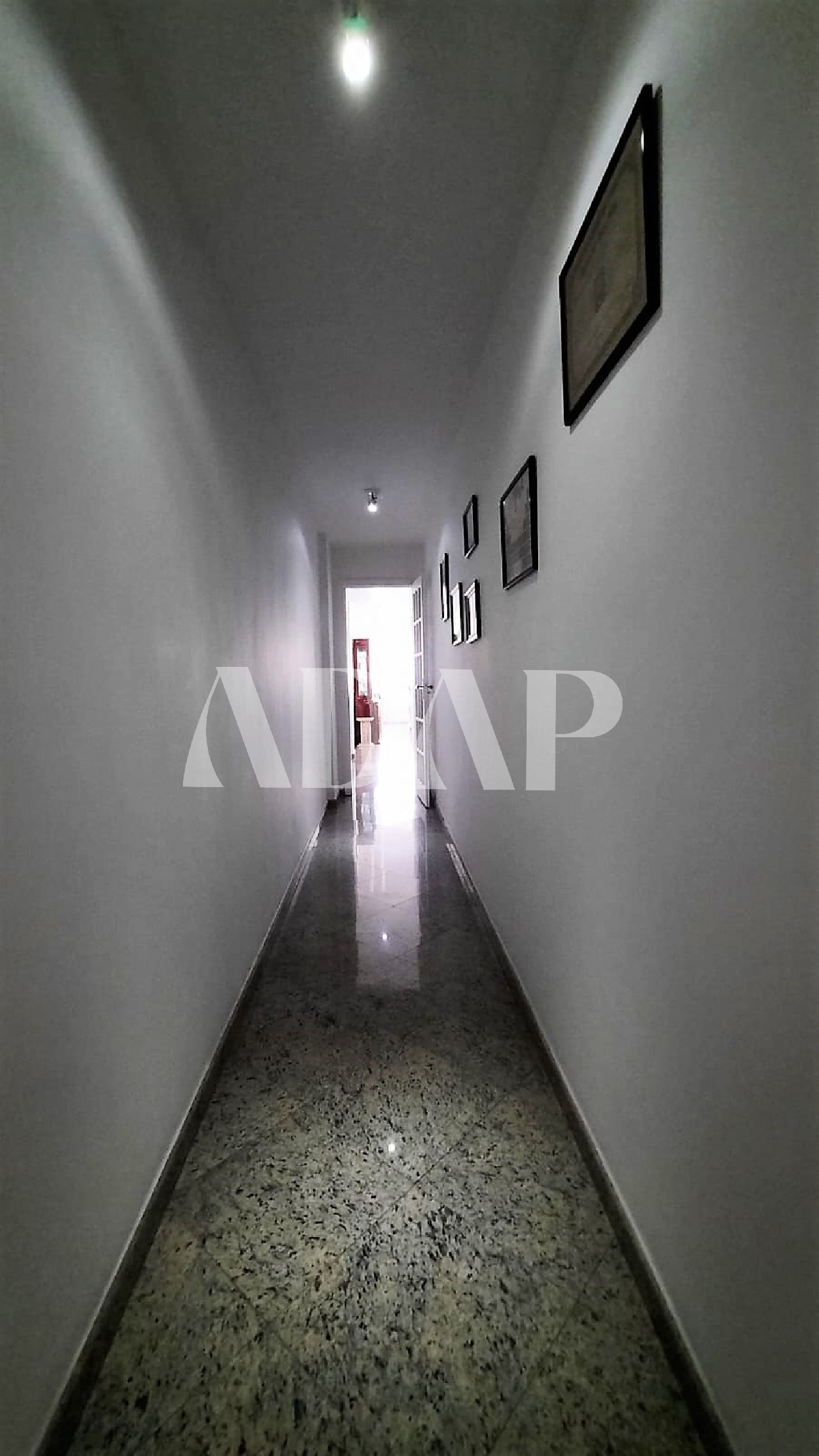 Apartamento à venda com 3 quartos, 183m² - Foto 23