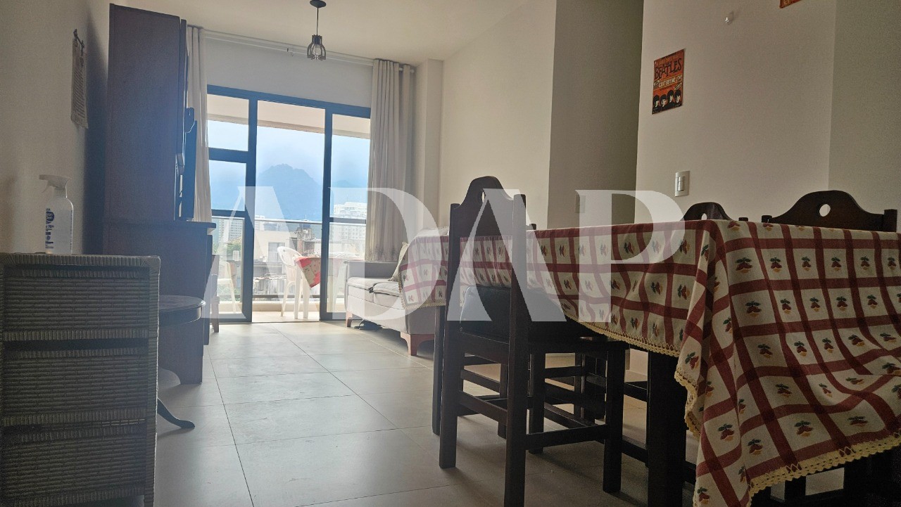 Apartamento à venda com 3 quartos, 77m² - Foto 3