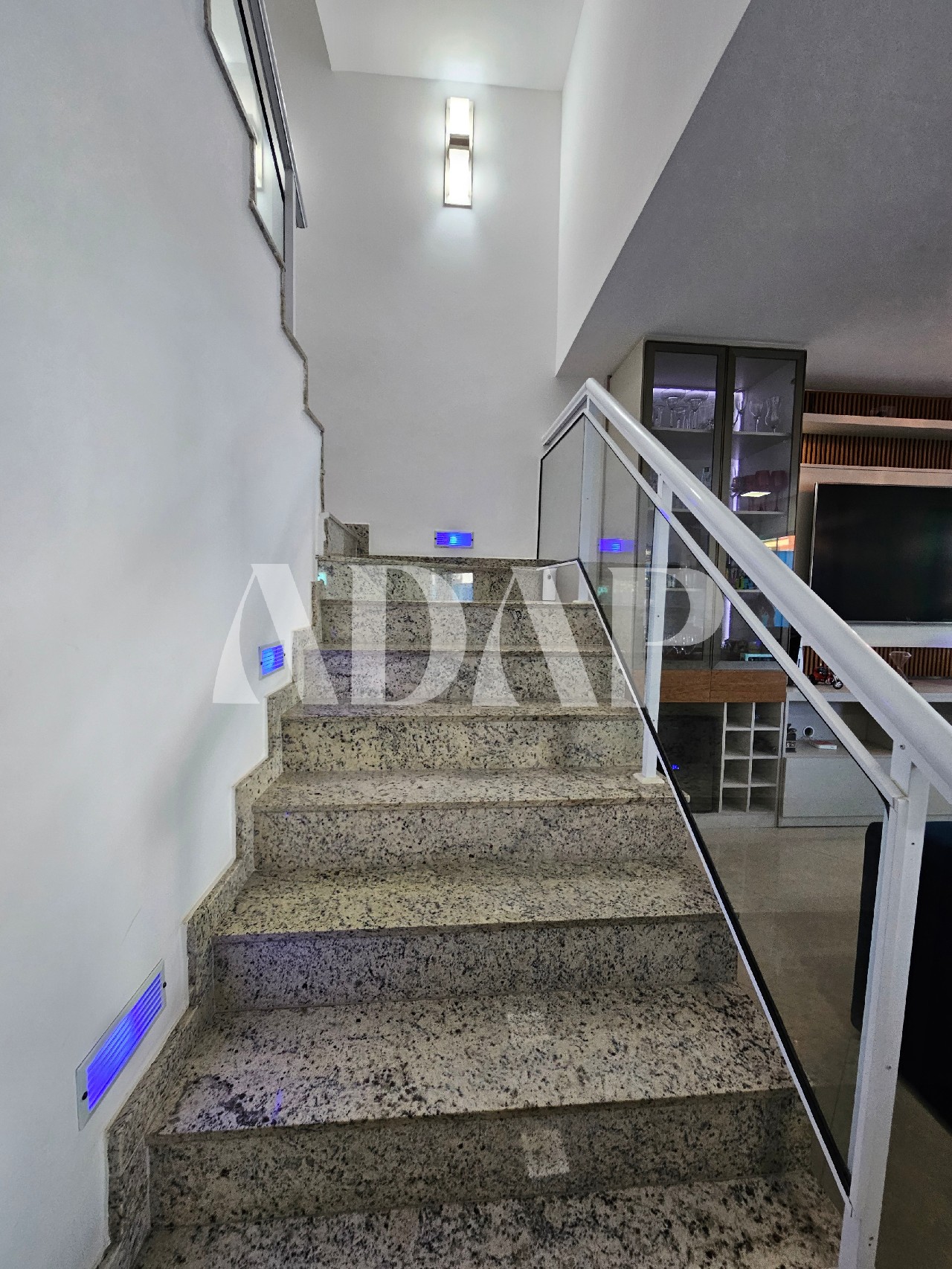 Casa à venda com 4 quartos, 243m² - Foto 27