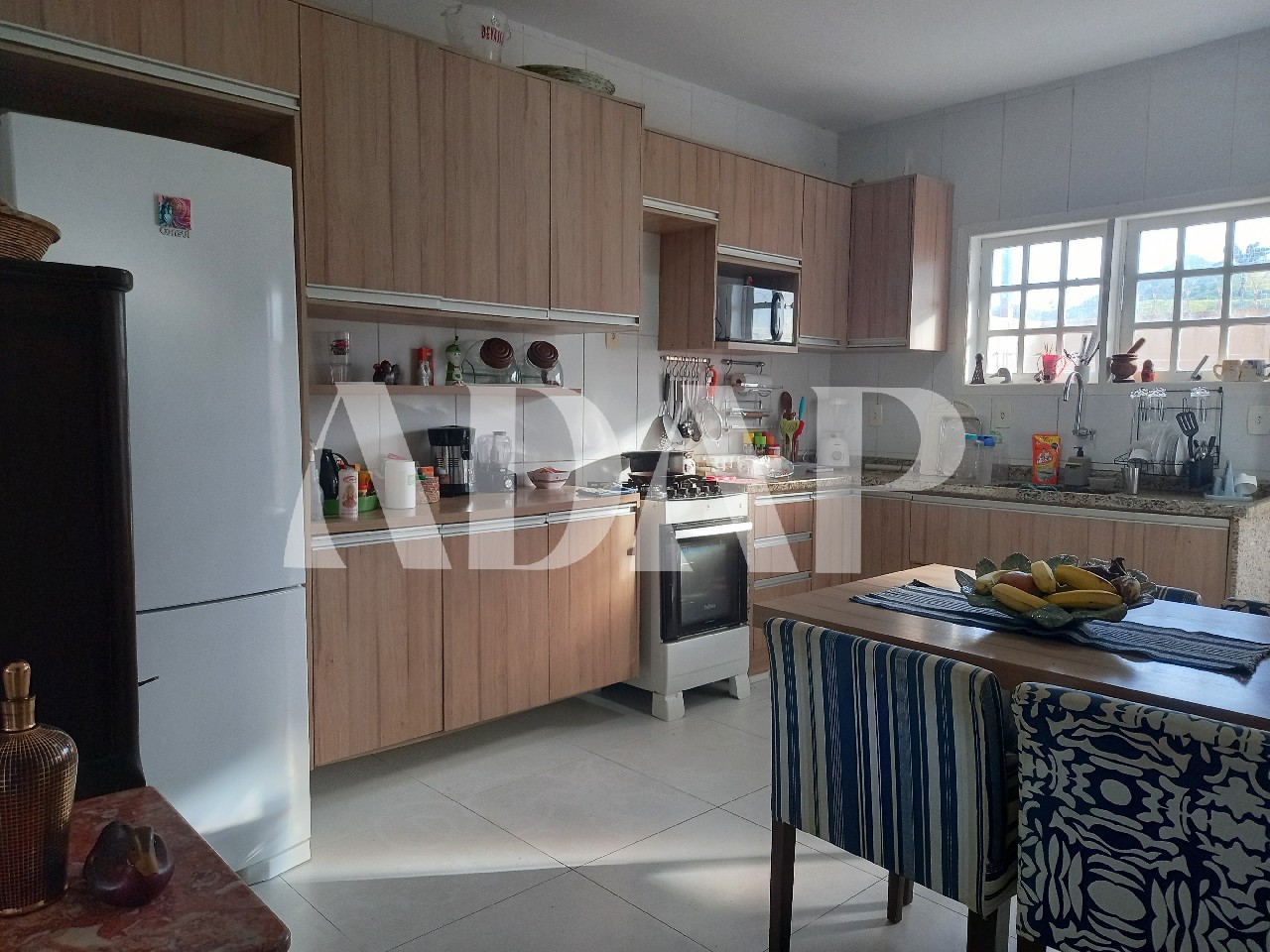 Casa à venda com 3 quartos, 160m² - Foto 14