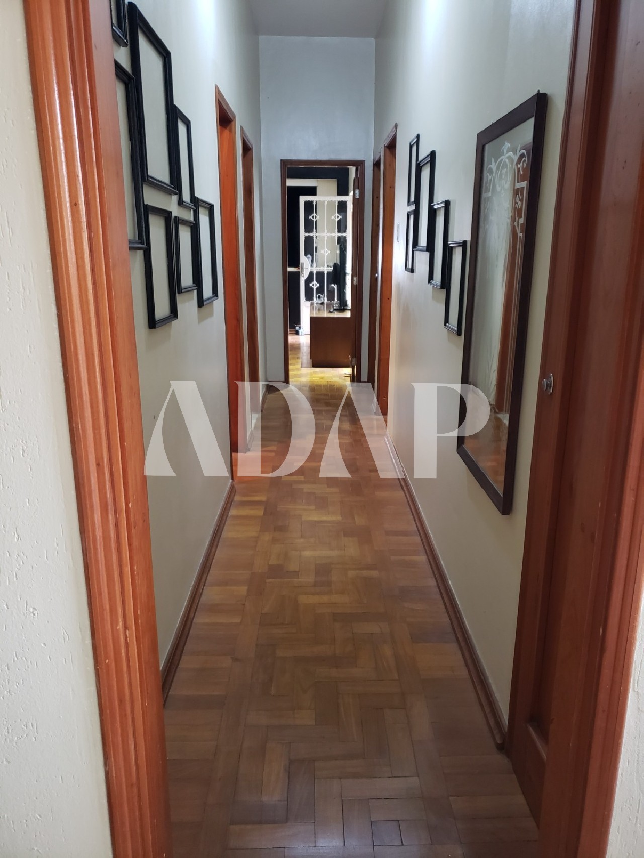 Casa à venda com 3 quartos, 609m² - Foto 9