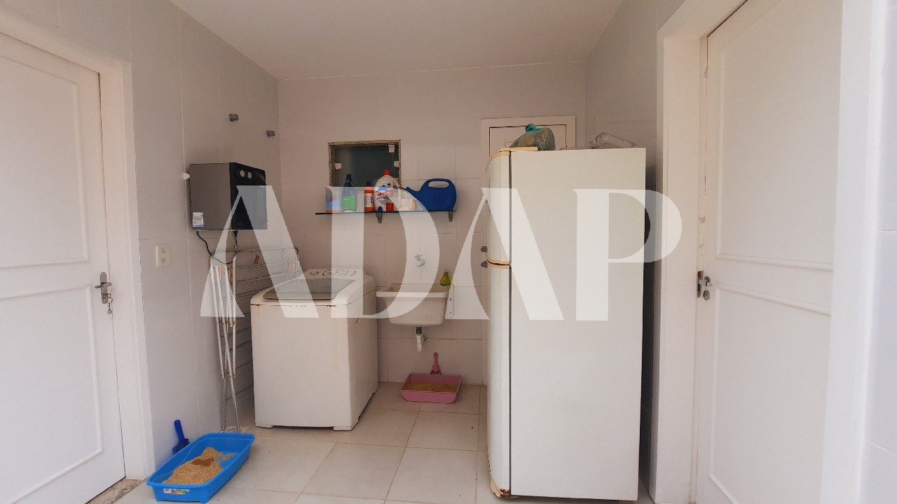 Casa à venda com 4 quartos, 360m² - Foto 14