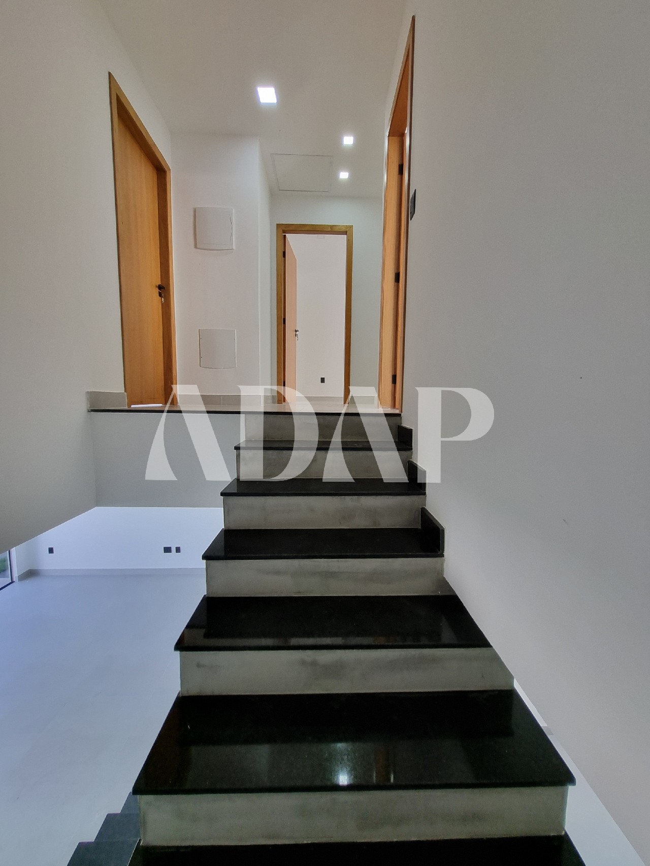 Casa à venda com 4 quartos, 180m² - Foto 27