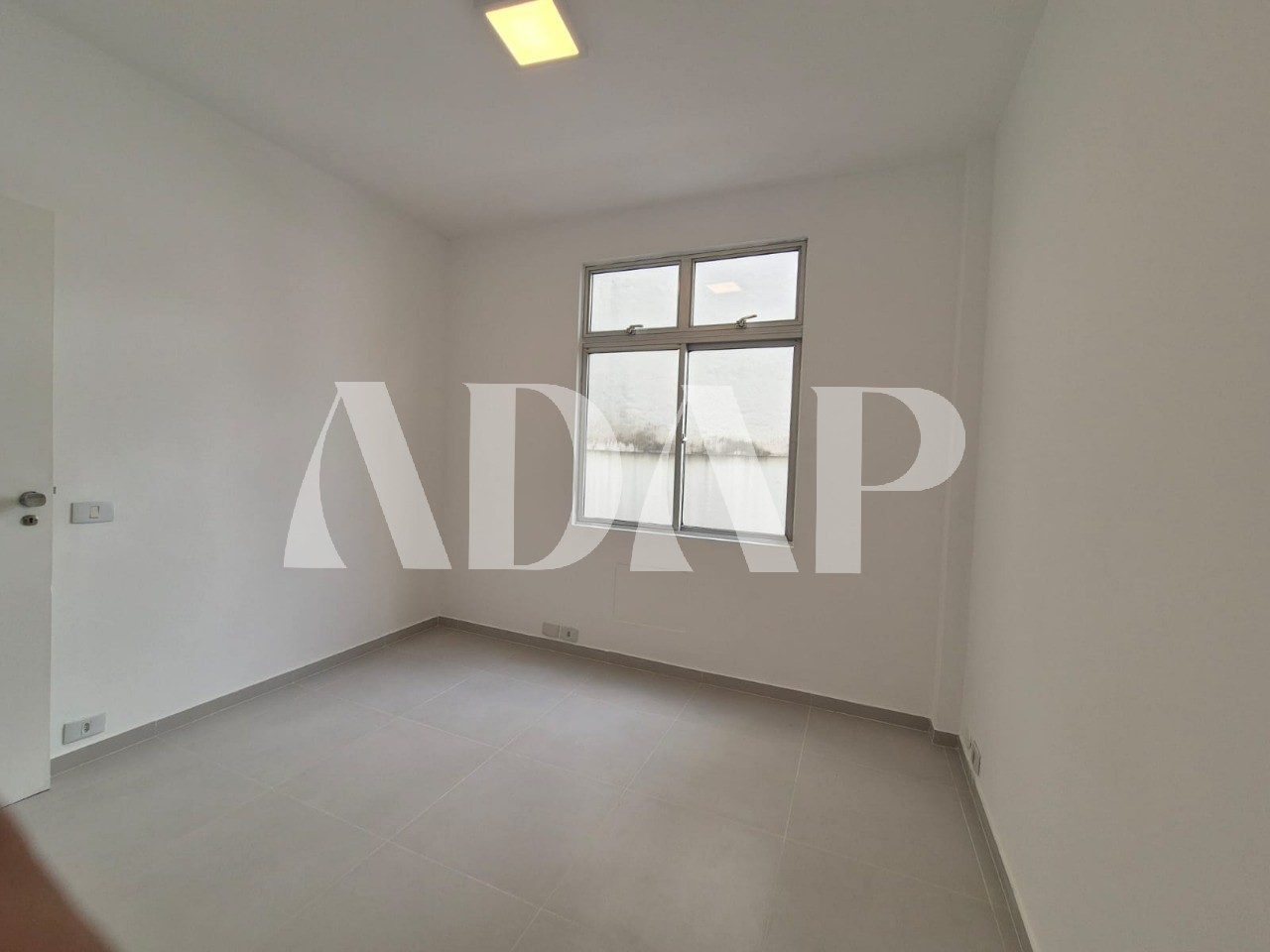 Apartamento para alugar com 3 quartos, 125m² - Foto 19