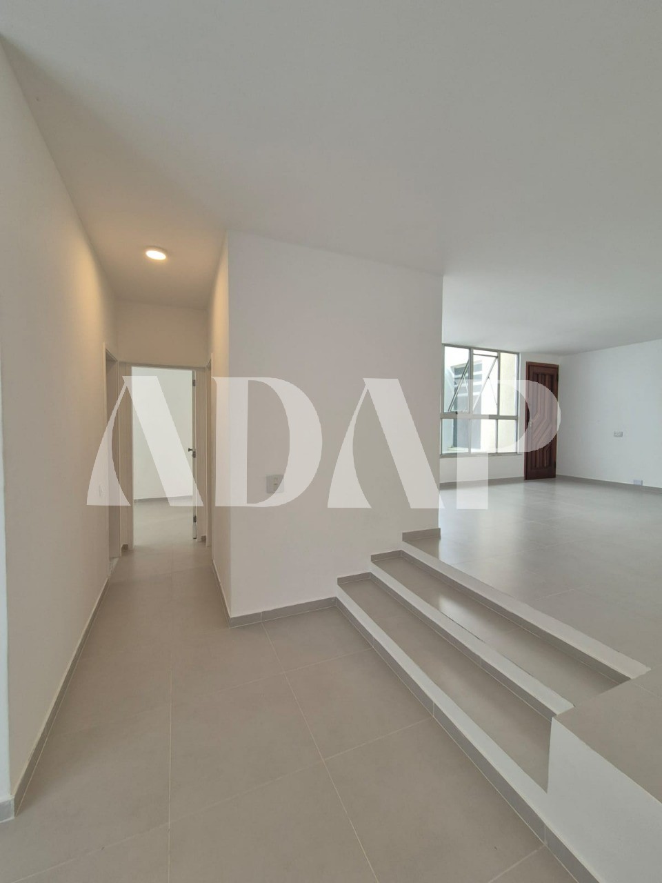 Apartamento para alugar com 3 quartos, 125m² - Foto 9