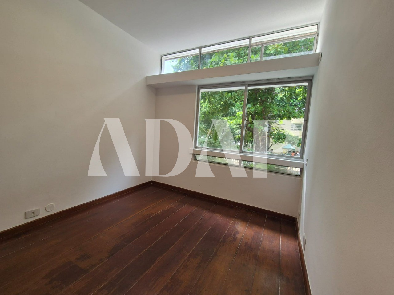 Apartamento para alugar com 3 quartos, 125m² - Foto 17