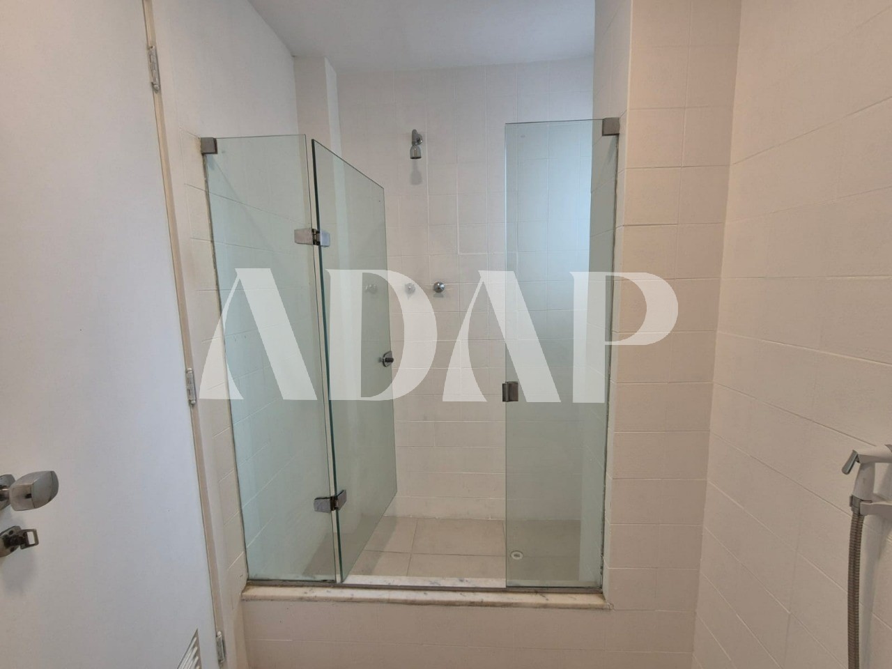 Apartamento para alugar com 3 quartos, 125m² - Foto 26