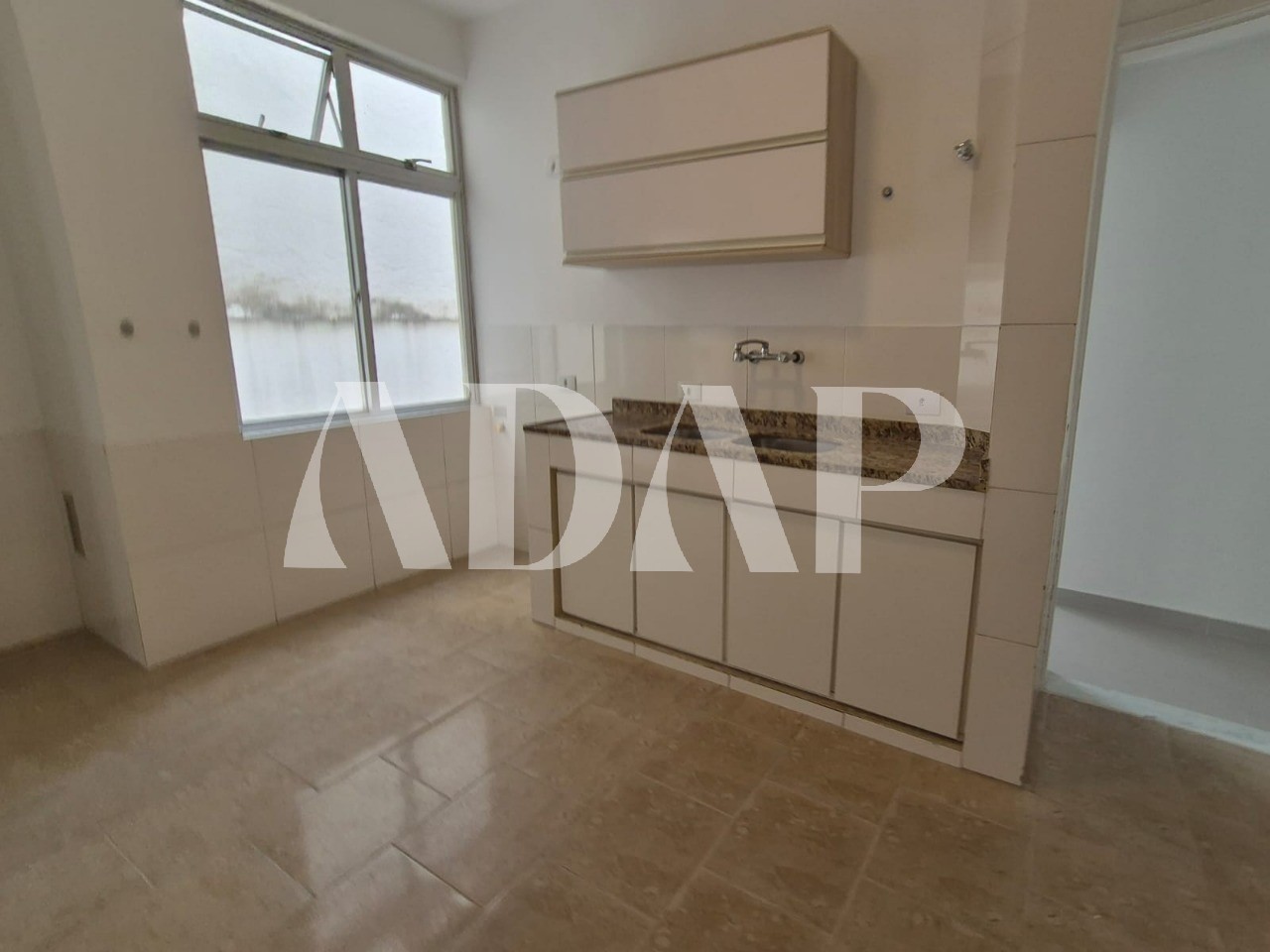 Apartamento para alugar com 3 quartos, 125m² - Foto 15