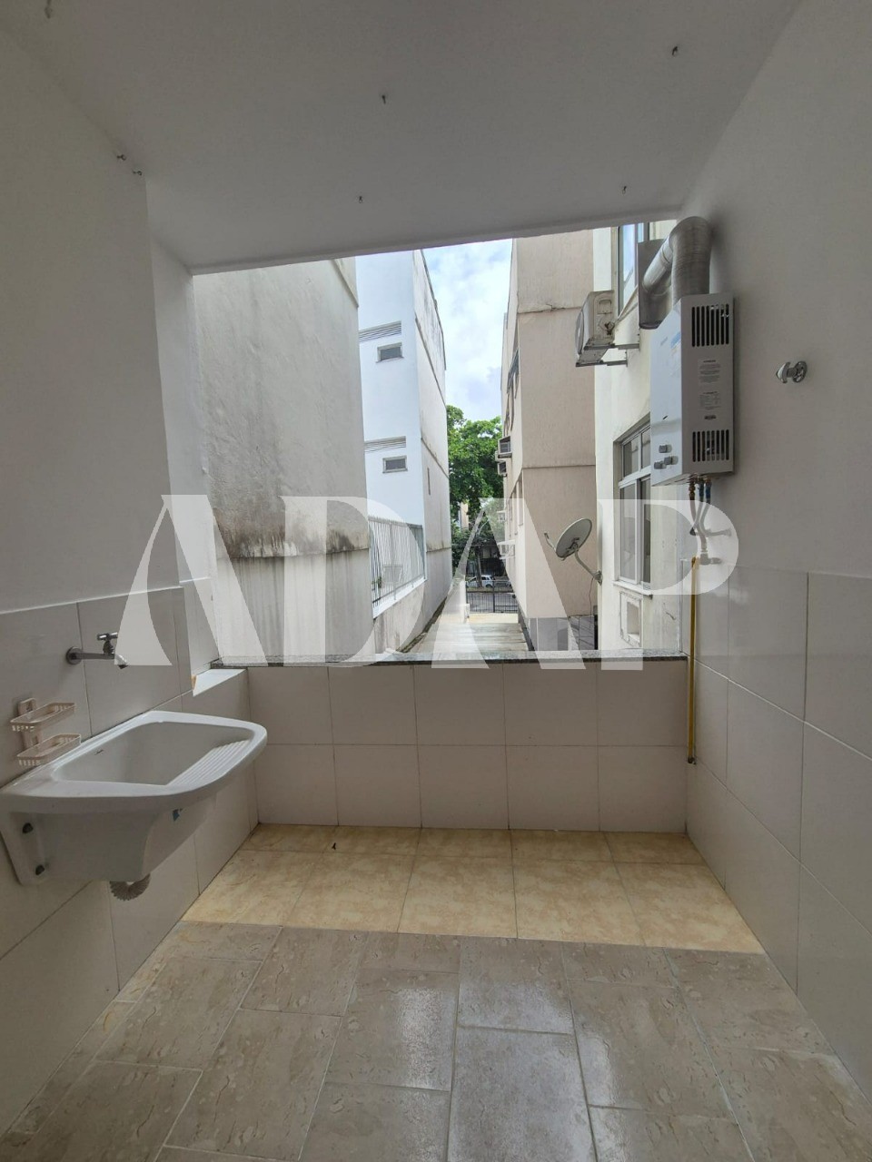 Apartamento para alugar com 3 quartos, 125m² - Foto 28