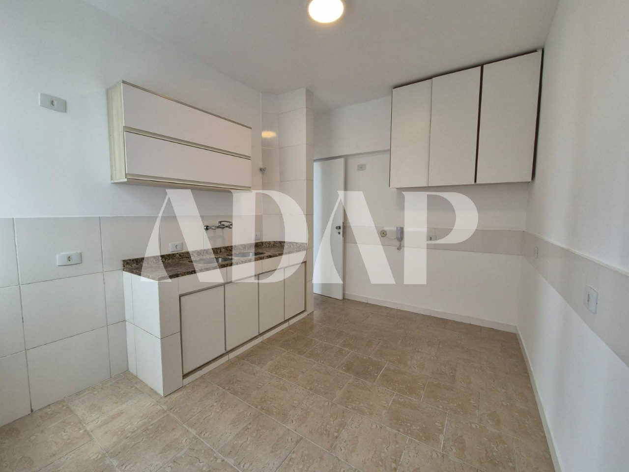 Apartamento para alugar com 3 quartos, 125m² - Foto 13