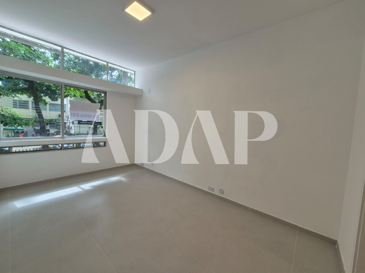 Apartamento para alugar com 3 quartos, 125m² - Foto 12