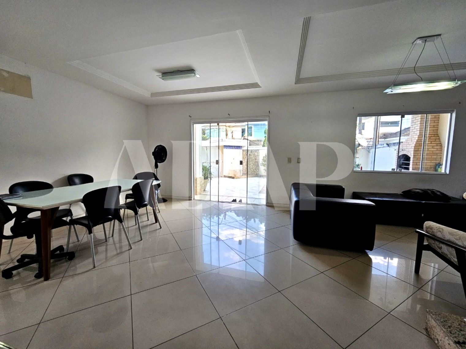 Casa, 3 quartos, 210 m² - Foto 9
