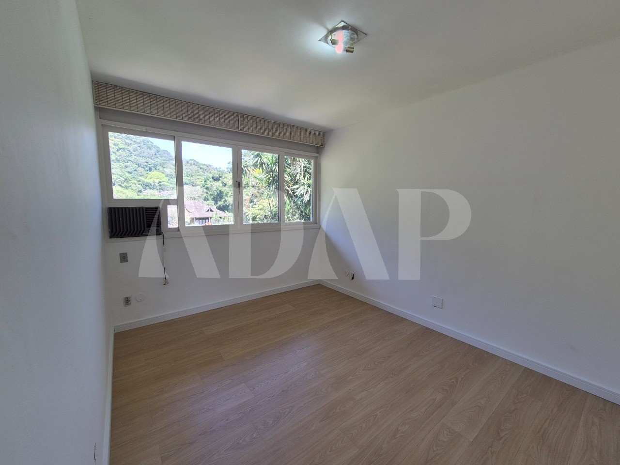 Casa, 4 quartos, 250 m² - Foto 25