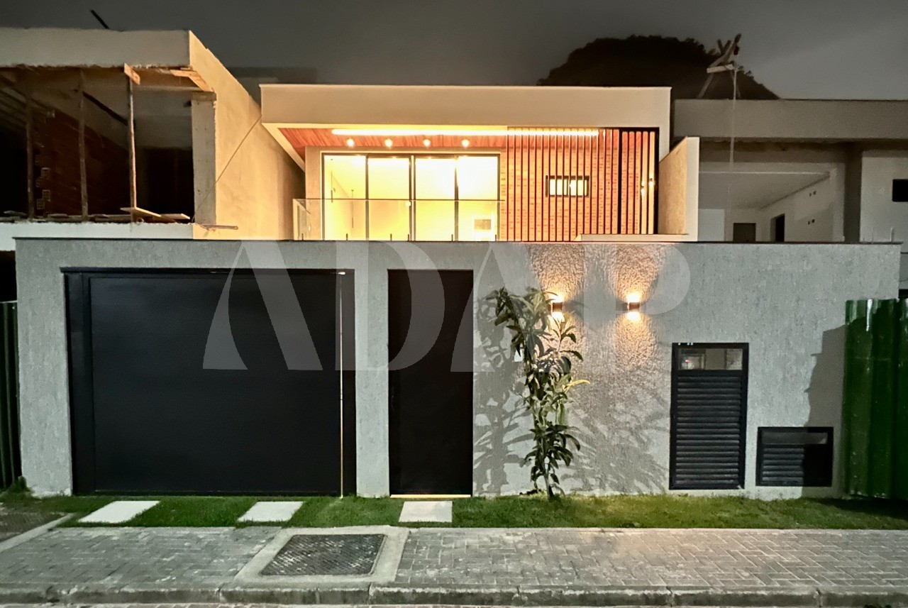 Casa, 4 quartos, 202 m² - Foto 2