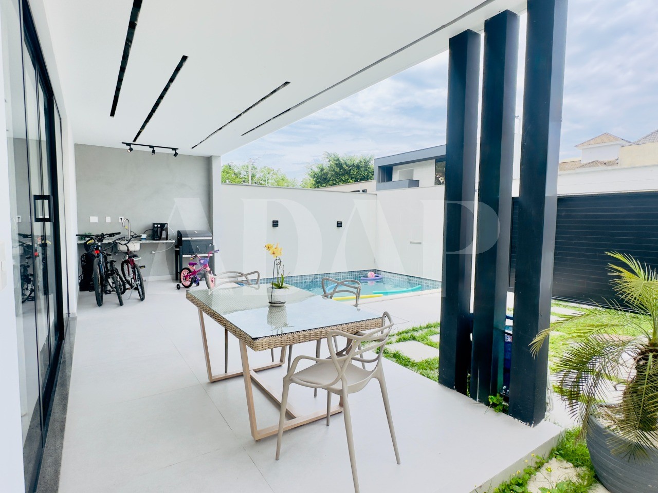Casa, 4 quartos, 214 m² - Foto 1