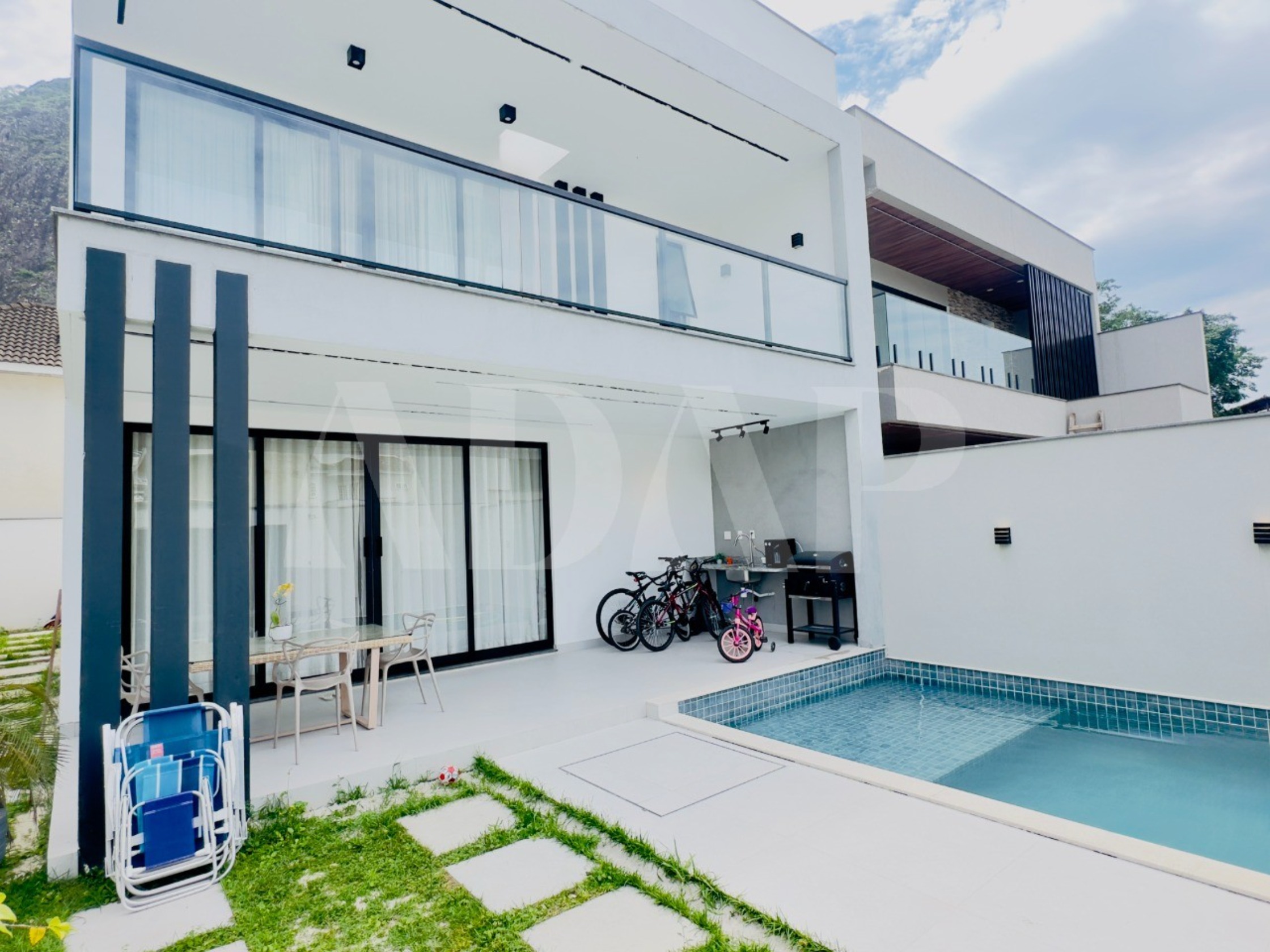 Casa, 4 quartos, 214 m² - Foto 2