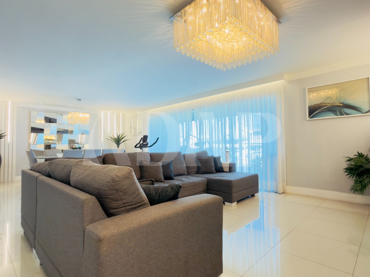 Cobertura, 3 quartos, 203 m² - Foto 2